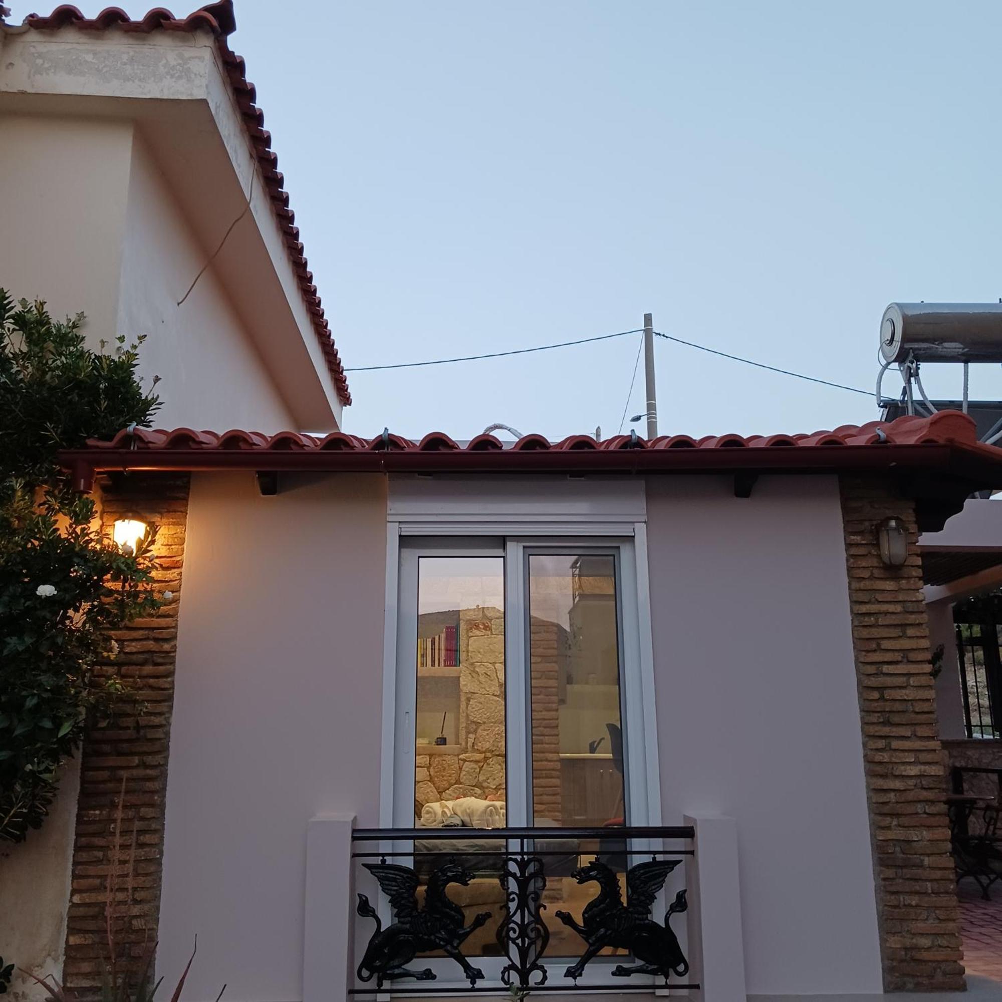 דירות Kouvarás Boutique Eptalofos 15Min From Airport And Sea מראה חיצוני תמונה
